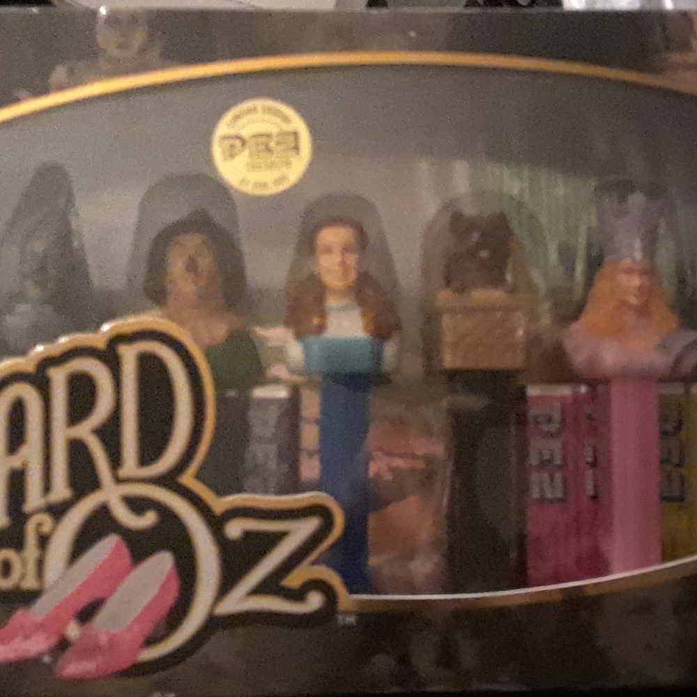 PEZ Collectible Wizard Of Oz   tm WB